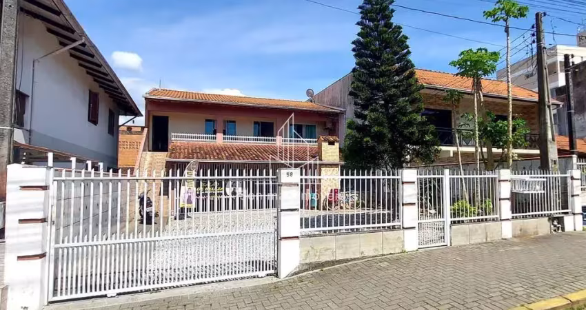 Casa com 6 quartos à venda no Centro, Penha 
