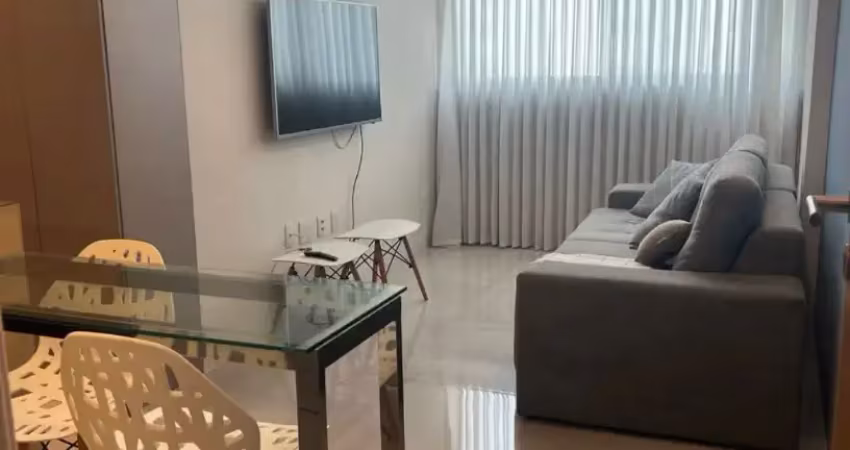 Oportunidade na torre | andar alto com 02 quartos | reformado com móveis | vaga coberta