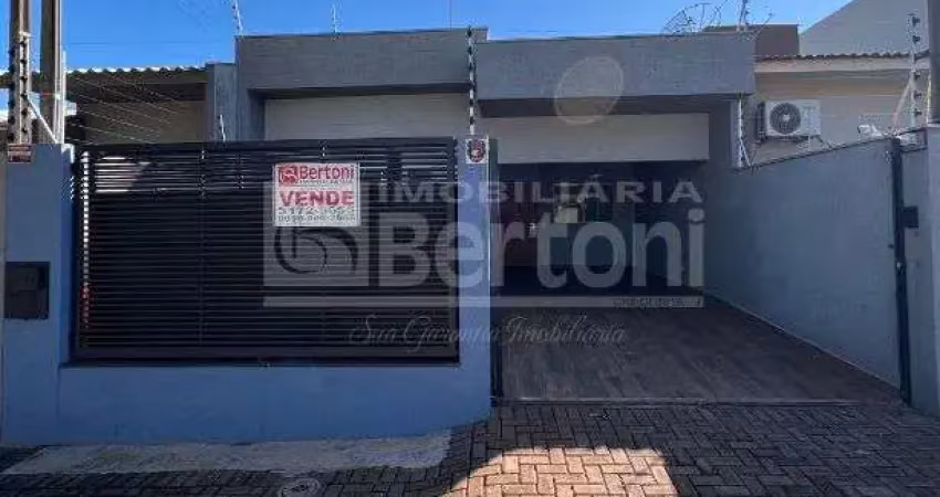 Casa padrao a venda em jardim petropolis, arapongas - 3 dormitorios, mobiliada