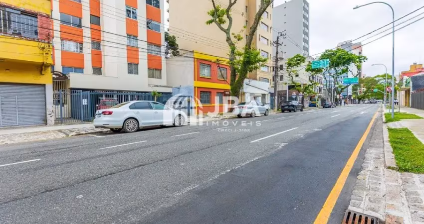 Centro! apartamento compacto com 1 quarto e garden de uso comum no edifício tropical!