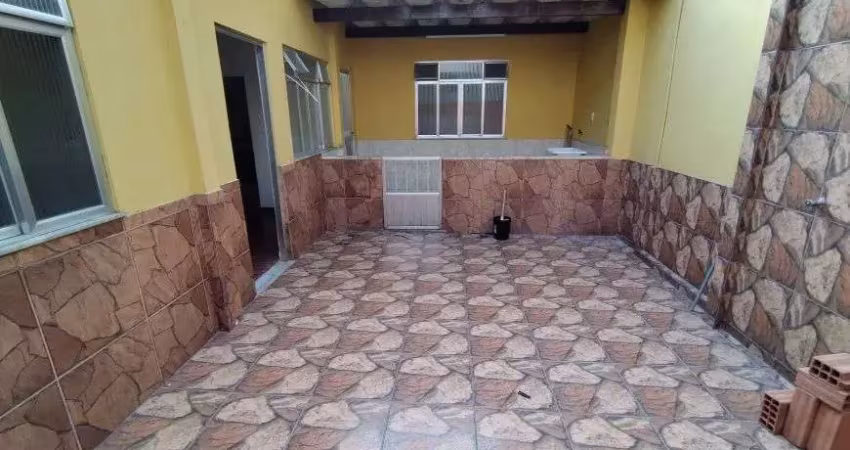 Vendo linda casa de vila 2 quartos - quintal - 90m² - centro de duque de caxias - rj