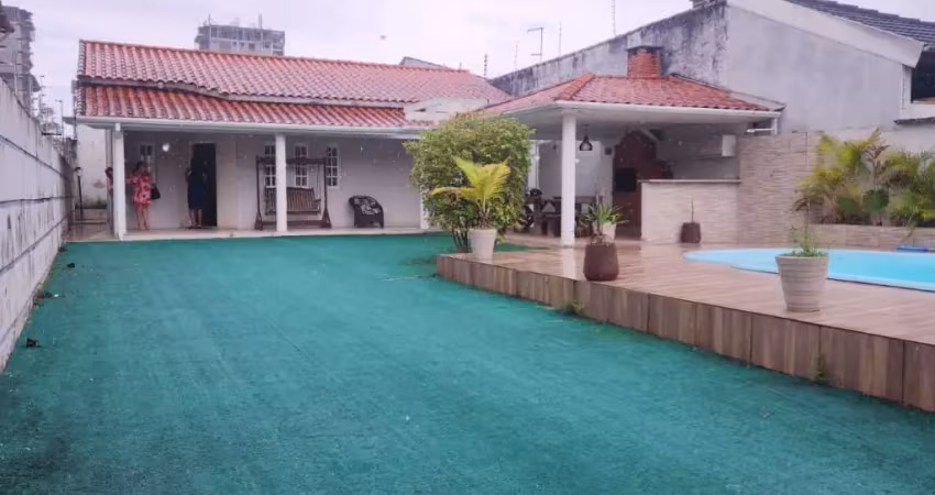 Casa linda á venda na martim de sá! acabamento refinado!