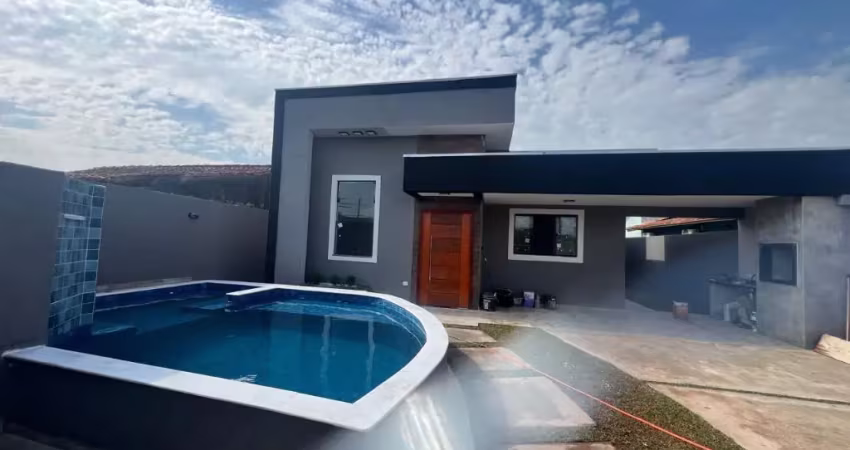Casa no grandesp 3 quartos sendo 1 suite com piscina banheira hidromassagem ótima pra você e sua família