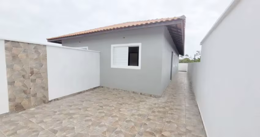 Casa com 2 quartos à venda na Praça Ângelo Guerra, 200, Bopiranga, Itanhaém