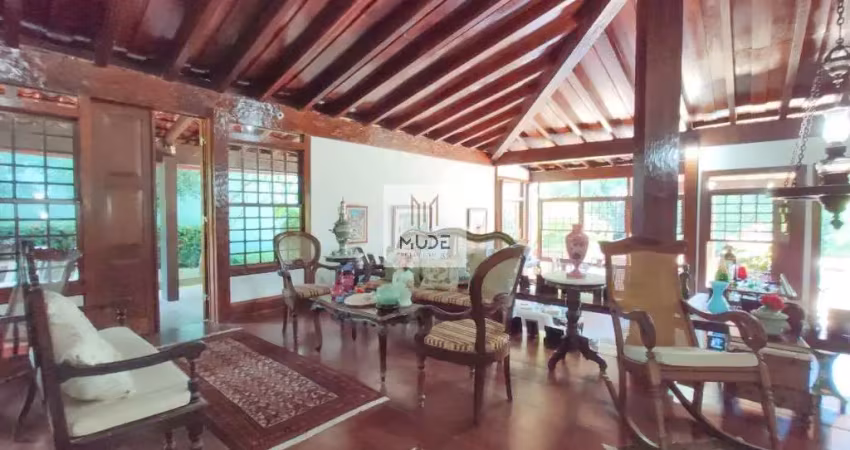Casa de luxo pedra da marca federação: 4 suítes, 3 salas, 6 banheiros, 7 vagas, 700m² de pura elegância!