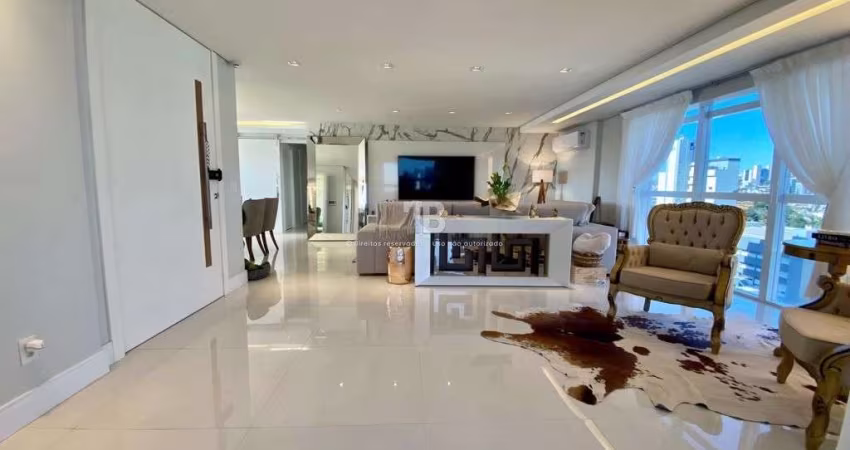Apartamento totalmente mobiliado e decorado em alto padrão