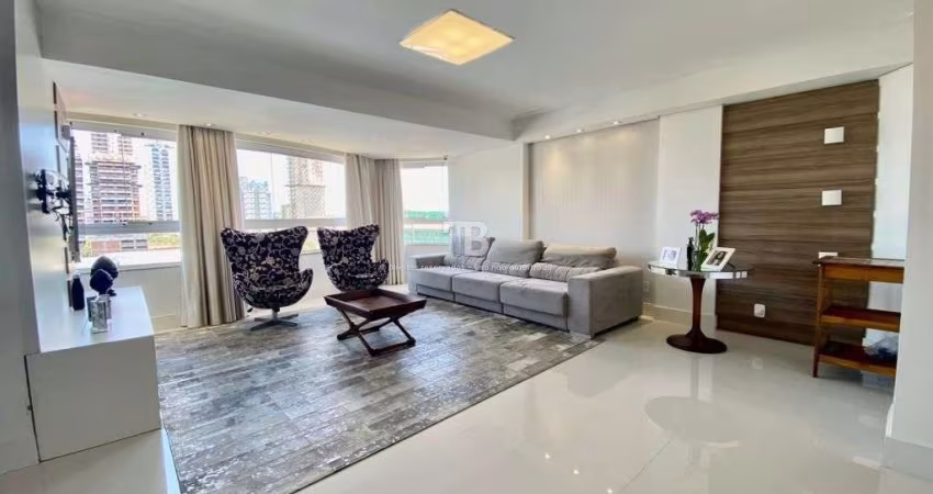 Apartamento com 3 suítes, escritório e 2 vagas à venda no Centro de Chapecó