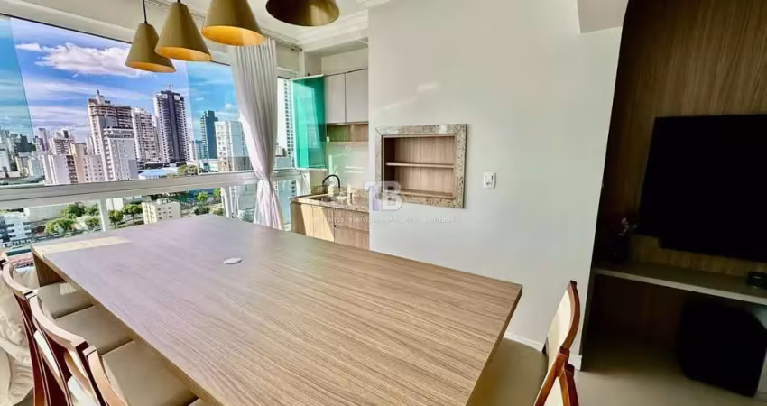 Apartamento semimobiliado com 3 suítes e 3 vagas no bairro santa maria