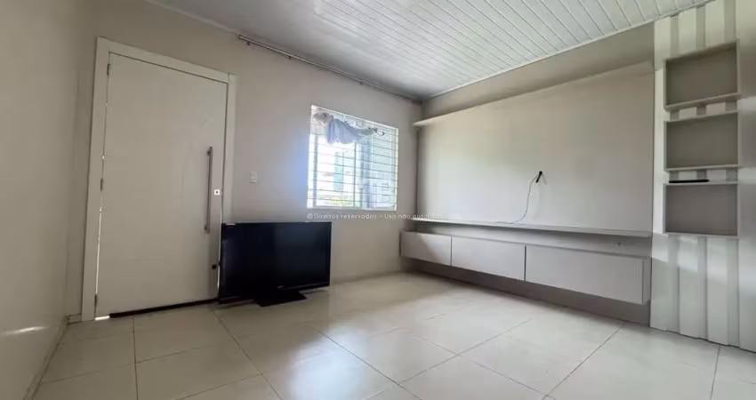 Casa térrea com 3 quartos e amplo quintal à venda em São Cristóvão