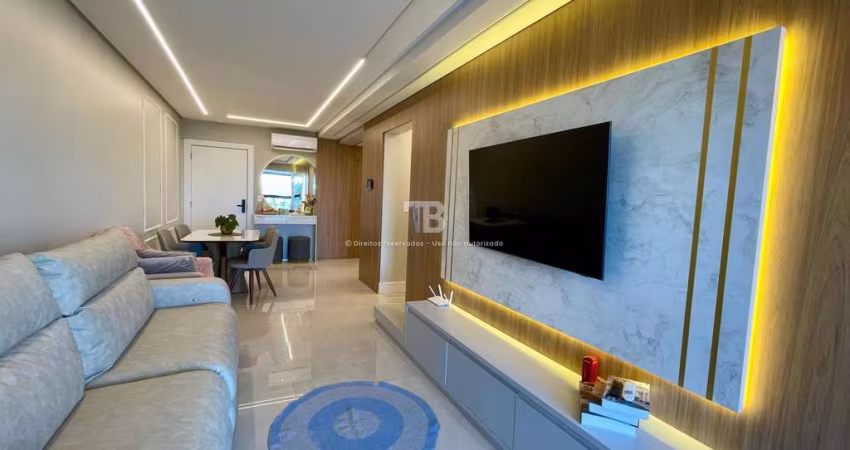 Apartamento semimobiliado com 2 quartos, suíte e 2 vagas no Centro de Chapecó