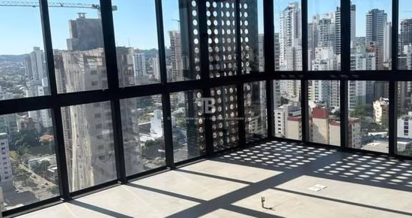 Apartamento novo com 2 quartos, 2 vagas e vista no Centro de Chapecó