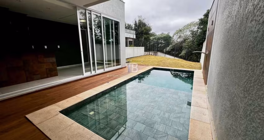 Sobrado com 1 suíte, 2 demi-suítes e piscina à venda no Paraíso, Chapecó