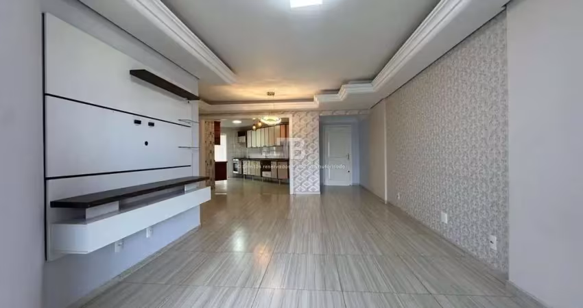 Apartamento semimobiliado com 2 suítes no bairro santa maria