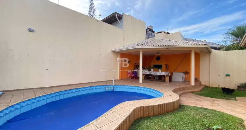 Casa de 4 quartos com viabilidade Comercial - Ótima localização