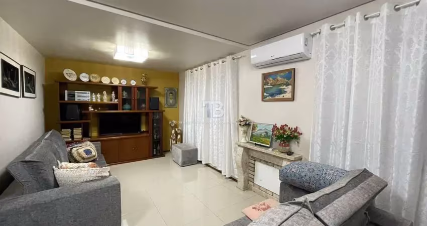 Casa ampla com 2 suítes em ótima localização - presidente médici