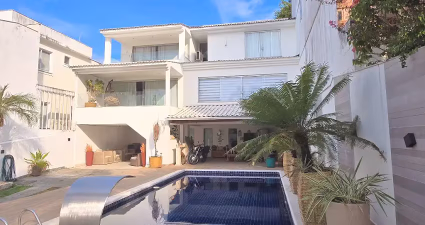 Casa em condomínio fechado com 5 quartos à venda na Rua Emílio Maurell Neto, Vila Valqueire, Rio de Janeiro
