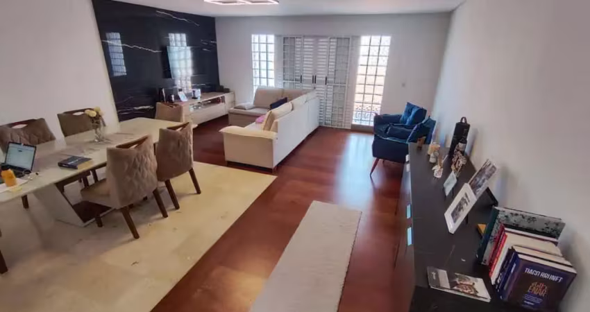 Casa com 4 quartos à venda na Vila Oliveira, Mogi das Cruzes 