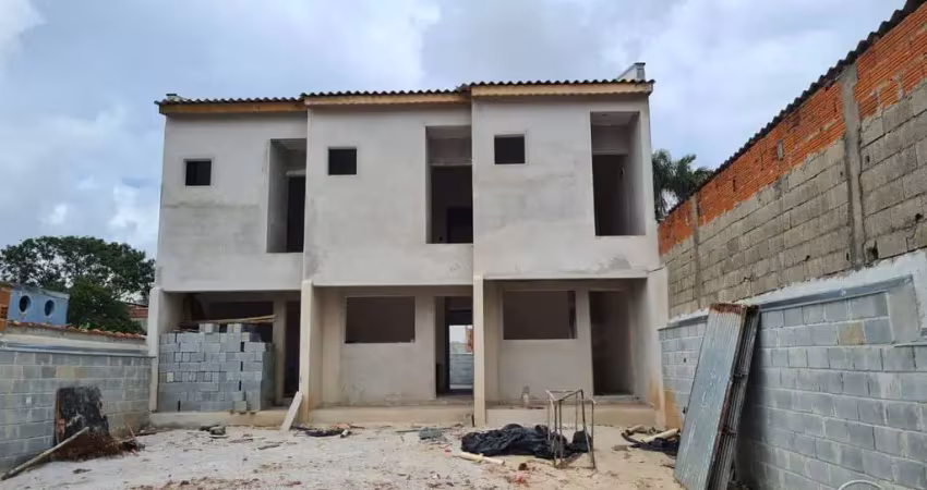Casas em construção para venda na vila brasileira, mogi das cruzes/sp