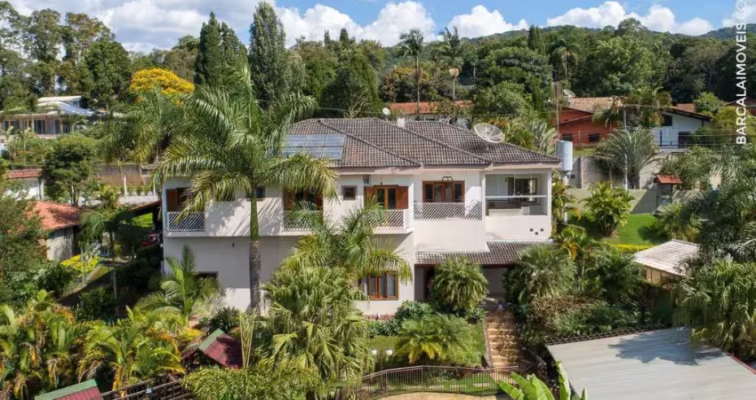Casa à venda na Rua Adamantina, Alpes de Caieiras, Caieiras