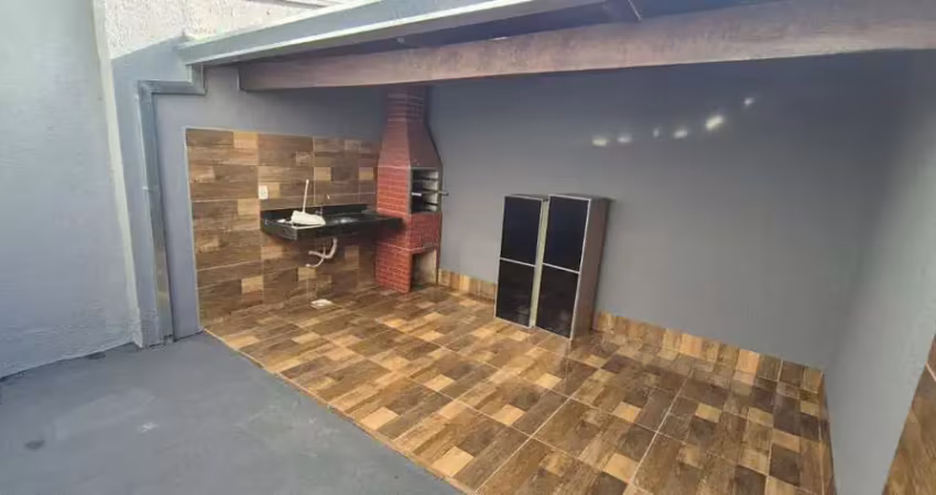 Casa de 2 qtos e 2 banheiros no moinho dos ventos por 360 mil