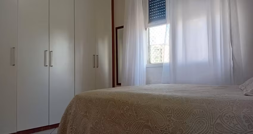 Apartamento (direto com proprietário) na ponta da praia 03 dormitórios, sendo 1 suíte - com garagem demarcada