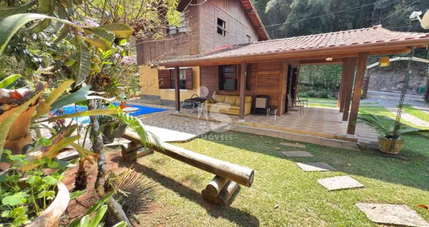 Casa em itaipava, para locação e venda. dentro de condomínio com portaria 24h