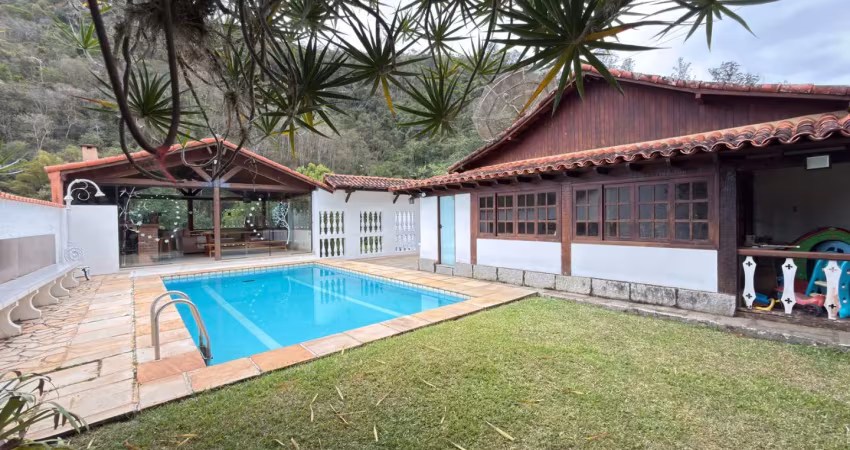 Linda casa a venda no vale do cuiabá, com excelente terreno e área de lazer
