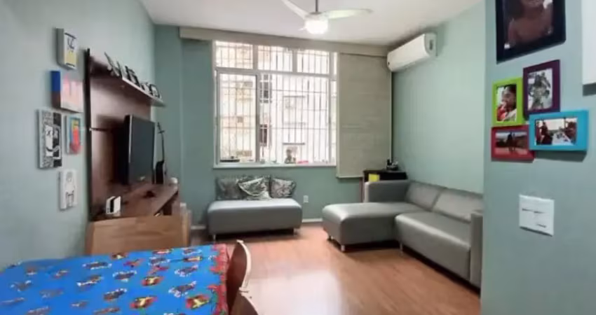 Xcelente imóvel com 71m², 2 quartos a apenas 150m do clube do fluminense, reformado