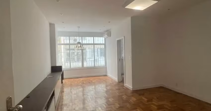 Excelente apartamento reformado, 100 m², ao lado do metrô do flamengo