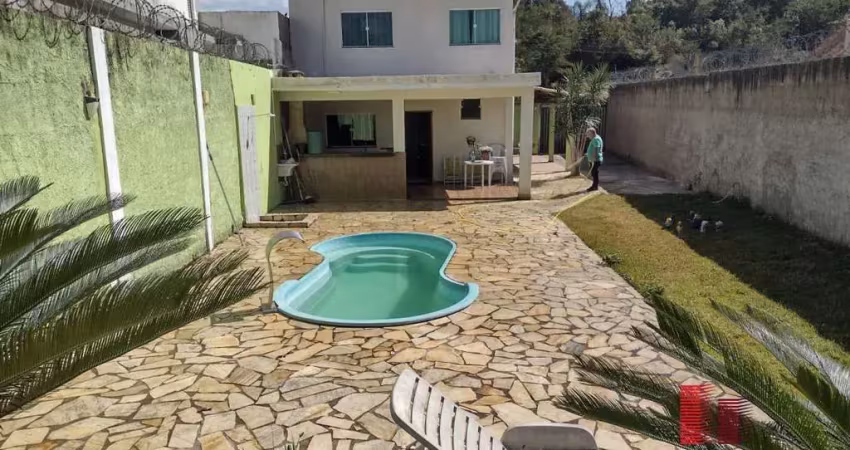 Linda casa com quintal e piscina - residencial são luiz