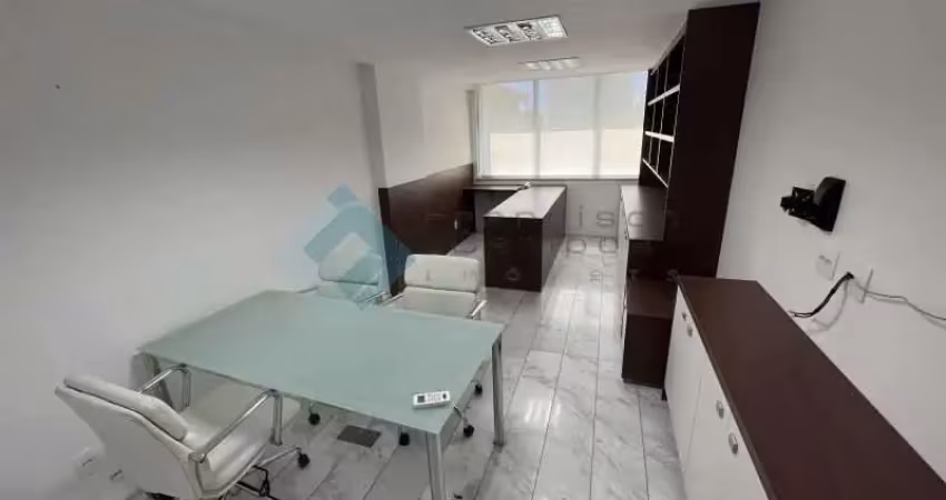 Sala comercial com 1 sala para alugar na Avenida José Silva de Azevedo Neto, Barra da Tijuca, Rio de Janeiro