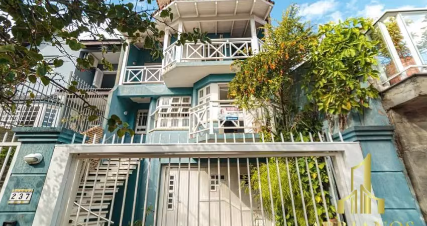 Casa com 4 quartos à venda na Rua João Berutti, 237, Chácara das Pedras, Porto Alegre