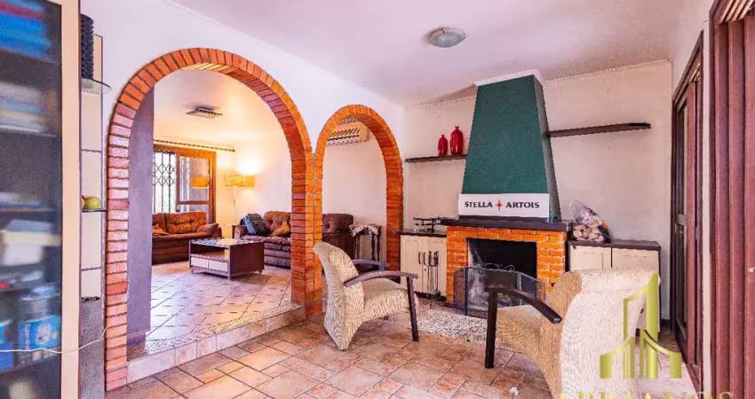 Casa com 3 quartos à venda na Rua Comandai, 550, Cristal, Porto Alegre
