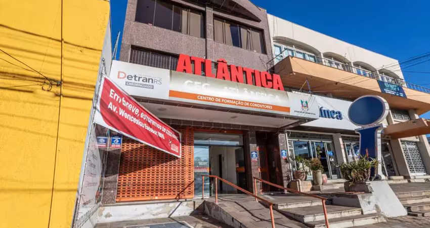 Ponto comercial para alugar na Praça Comendador Souza Gomes, 175, Tristeza, Porto Alegre