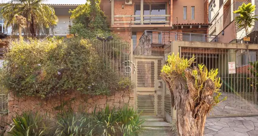 Casa com 3 quartos para alugar na Rua Edgar Luiz Schneider, 490, Ipanema, Porto Alegre