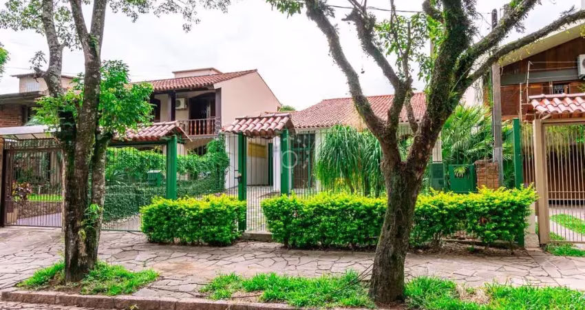 Casa com 3 quartos à venda na Rua Jaguari, 878, Cristal, Porto Alegre