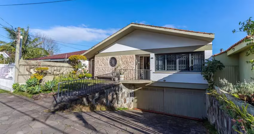 Casa com 4 quartos à venda na Rua Cariri, 46, Vila Assunção, Porto Alegre