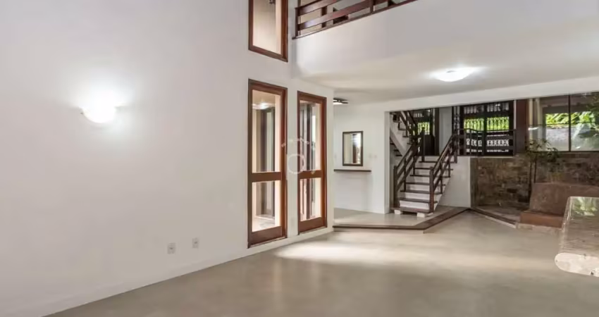 Casa com 3 quartos à venda na Rua Edgar Luiz Schneider, 510, Jardim Isabel, Porto Alegre