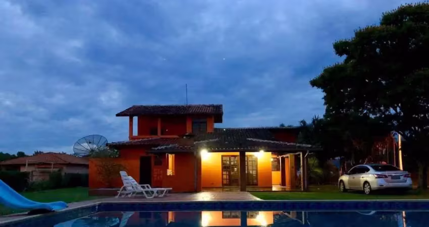 Casa com 3 dormitórios à venda, 200 m² por r$ 680.000,00 - condomínio ninho verde ii - pardinho/sp