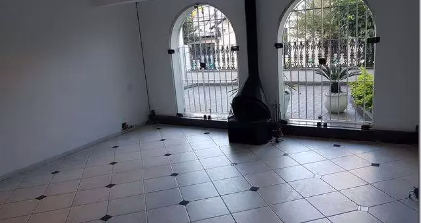 Sobrado de luxo na vila mariana: 2 quartos, 2 salas, 2 banheiros, 4 vagas de garagem. aproveite!