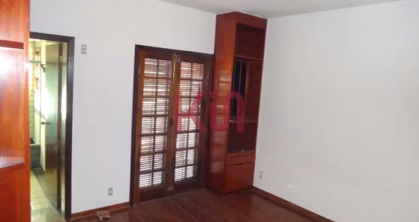 Excelente oportunidade: casa à venda em são paulo-sp, na aclimação, com 2 quartos, 1 suíte, 2 banheiros e 80m² de área.
