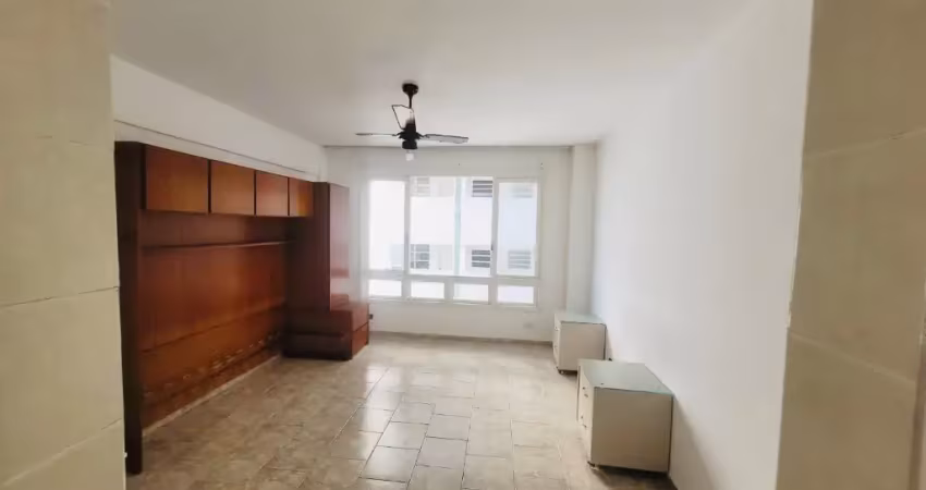 Kit 36 m2ª ,1 vaga, 1 quarto,prédio frente a praia gonzaga - santos