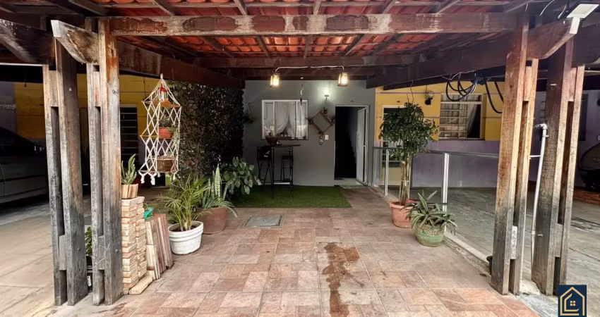 Casa duplex geminada 2 quartos e 87m² em condomínio fechado no bairro califórnia bh