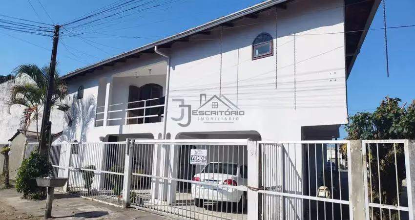 Casa com 3 quartos à venda no Bom Retiro, Matinhos 
