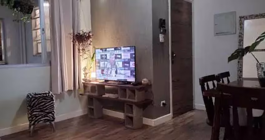 Apartamento localizado a 100 metros da praia da enseada- guarujá-sp