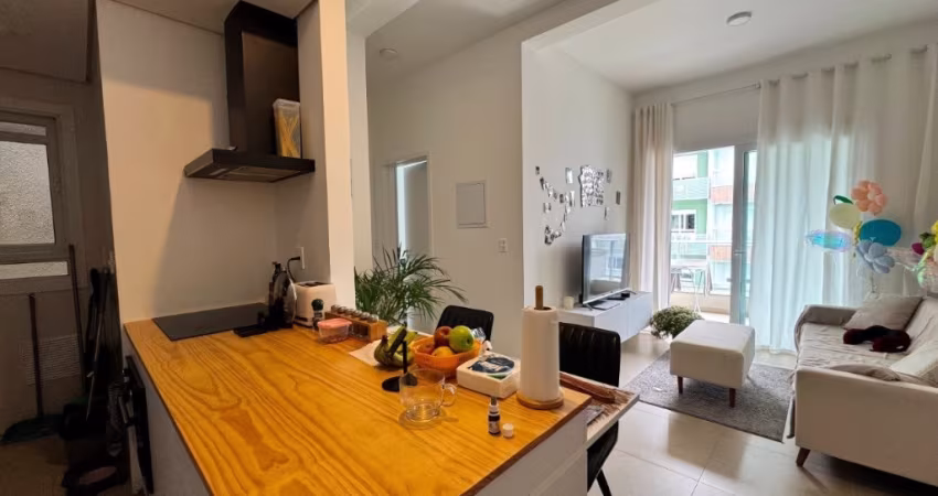 Apartamento de 2 dormitórios com 1 suíte no Campeche