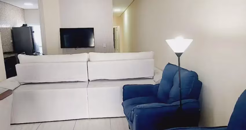 Imóvel  + 3 dormitorios 400 metros da praia em ótima localização