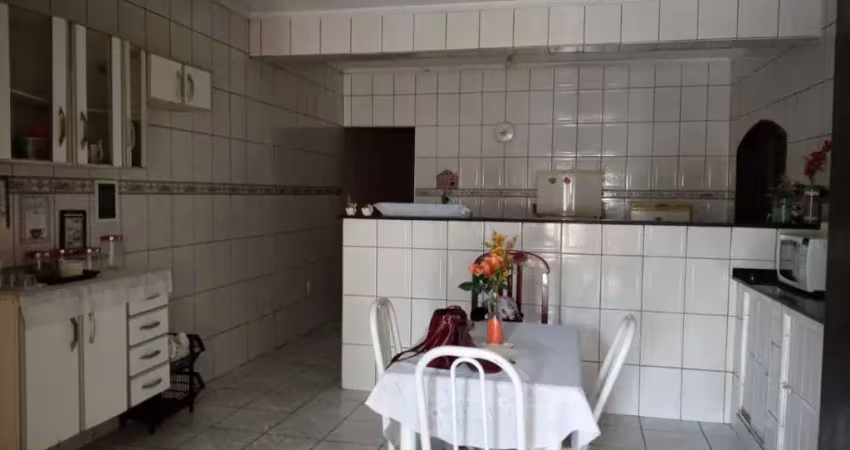 Casa á venda com 4 dormitórios,  4 vagas,  em vila jacuí por r$ 700.000.  imóvel residencial em são paulo/sp.