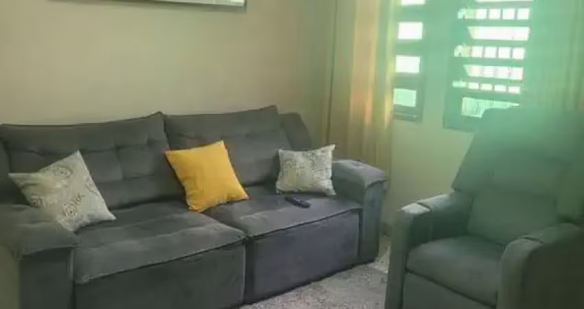 Casa com 2 quartos à venda no Jardim Triângulo, Ferraz de Vasconcelos 