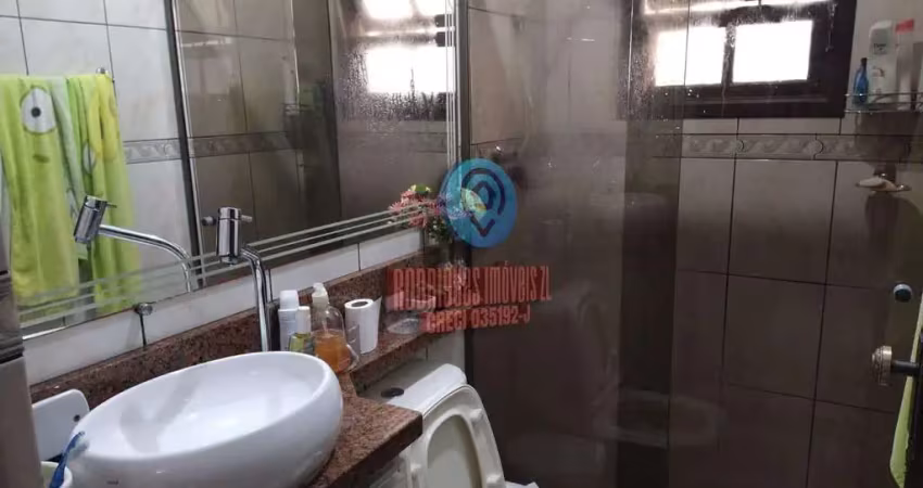 Casa a venda em parque guaianazes  -  são paulo, com 3 dormitórios, 2 banheiros sendo 1 suíte, ótimo espaço e  garagem espaçosa por r$570.000!